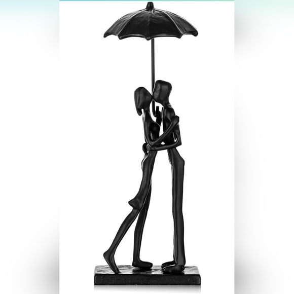 NEW Iron Sculpture Black Metal Couple Kissing Under Umbrella - Picture 1 of 11